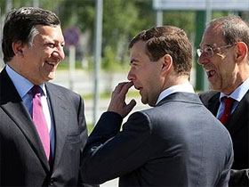 Жозе Мануэл Баррозу и Дмитрий Медведев. Фото с сайта  www.treli.ru