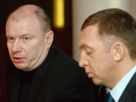 Владимир Потанин и Олег Дерипаска. Фото с сайта novayagazeta.ru