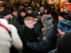 Задержание Эдуарда Лимонова на Триумфальной площади, фото nazbol.ru