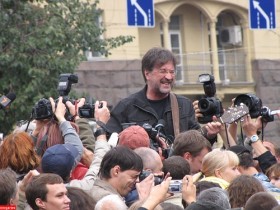Юрий Шевчук на концерте в защиту Химкинского леса. Фото Юрия Набутовского