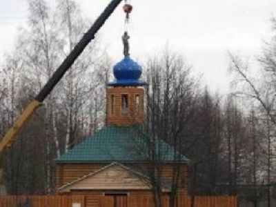 Строительство церкви. Фото с сайта omsk.sibnovosti.ru