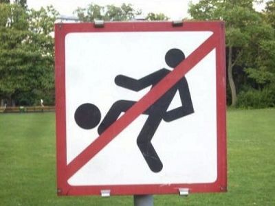 Знак "Футбол запрещен". Из поста автора