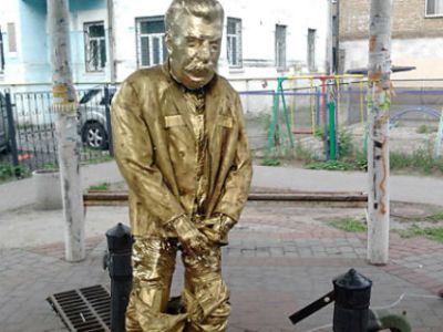 Памятник Сталину Фото: segodnya.ua